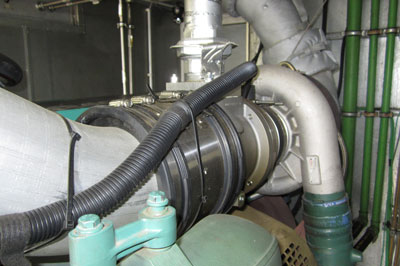 Volvo motor equipped with Dual-Fuel System from HEINZMANN
