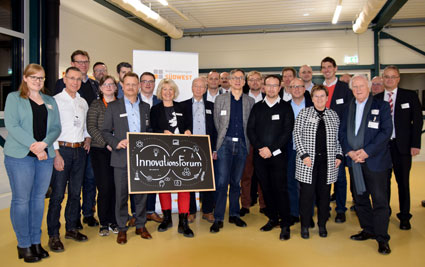 Teilnehmer des Netzwerktreffens „Firmen innovativ“ bei HEINZMANN Innovationsforum