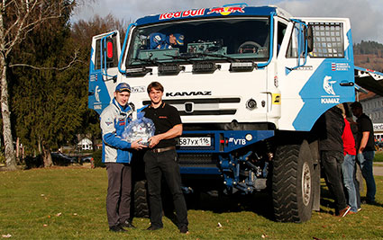 Uebergabe K3-Pumpe an das KAMAZ-Rennteam 