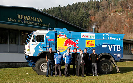 HEINZMANN HDP-K3 Project team with KAMAZ racing team in front of the KAMAZ racing truck