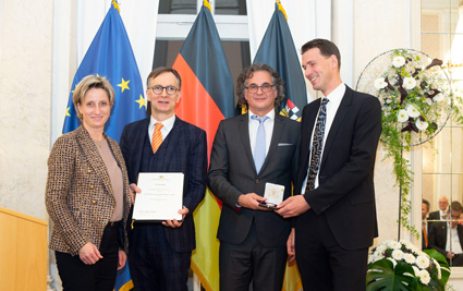 Minister for Economic Affairs presents Business Medal to Heinzmann GmbH & Co. KG Verleihung Wirtschaftsmedaille
